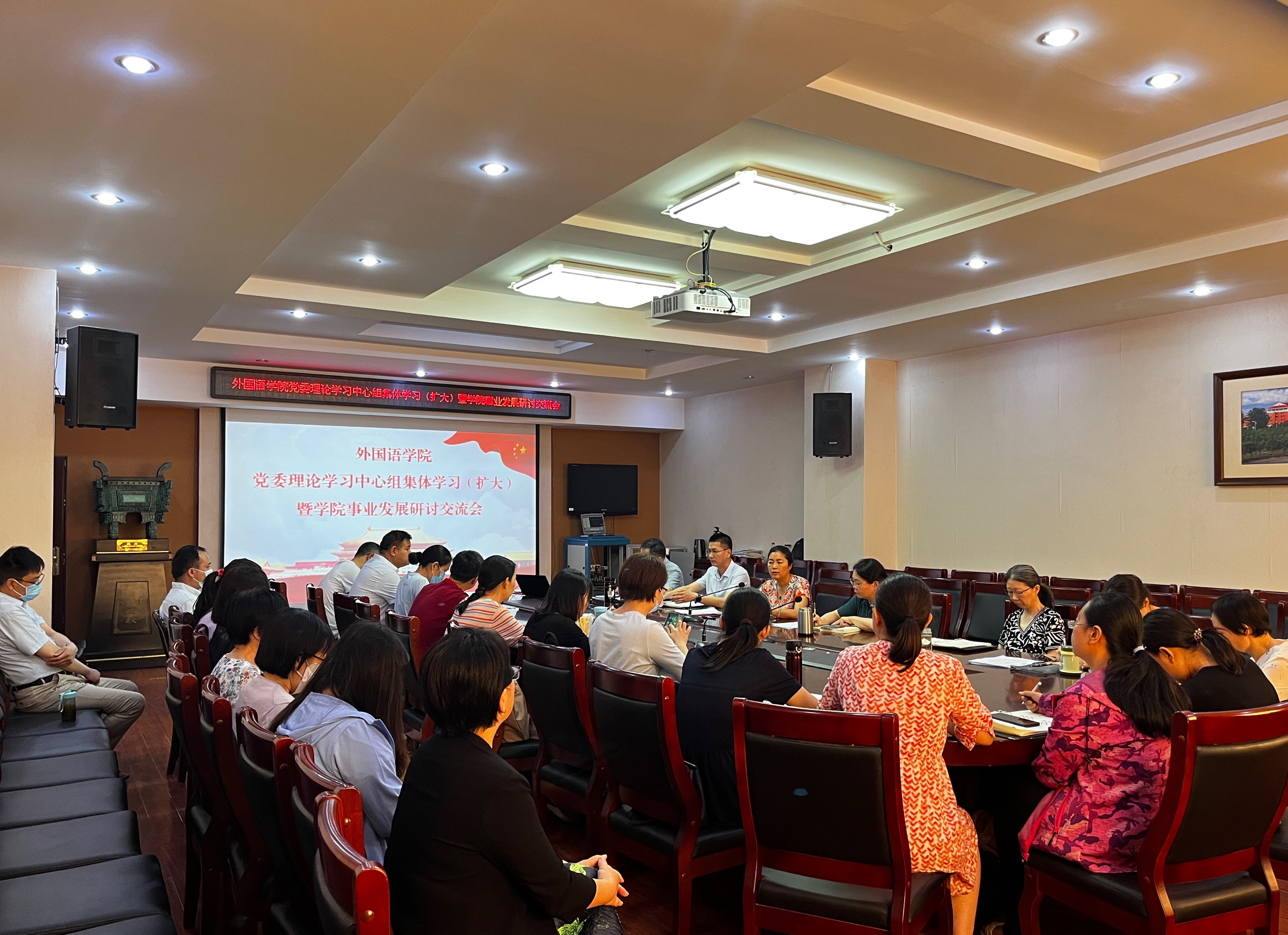 外语新闻图片.jpg 外语新闻图片.jpg